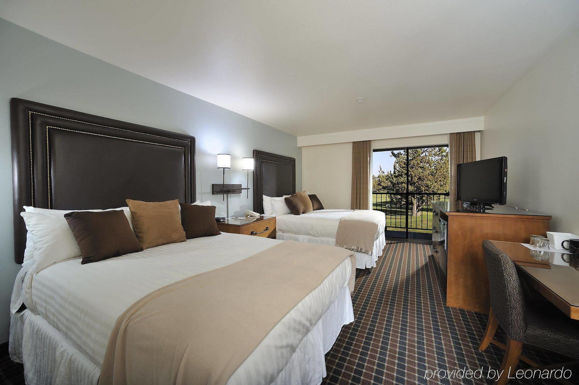 The At Eagle Crest 3*